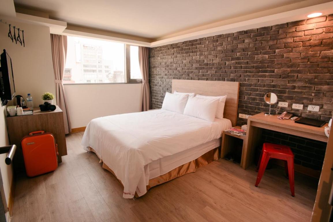Kiwi Express Hotel - Chenggong Rd Taichung Exterior foto